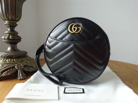 gucci mini wristlet